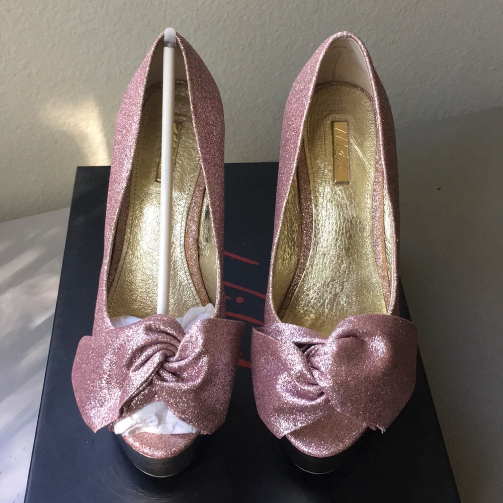 COPY - New Platform Heels ✨